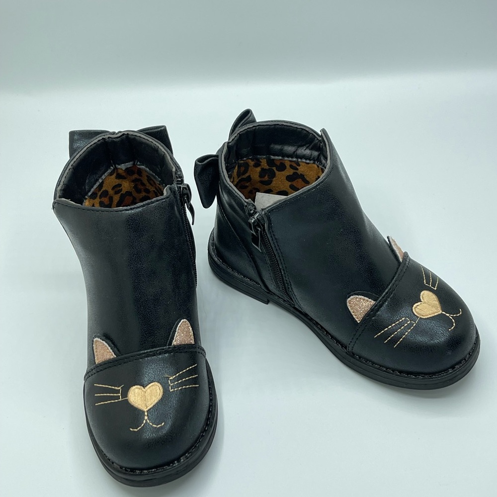 Little Girls Size 10 Black Side Zip Boots look at the photo